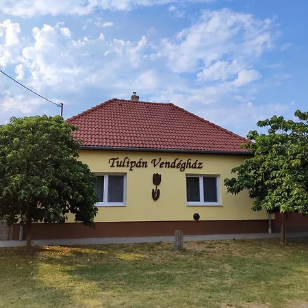 Tulipan Vendeghaz Gasthof